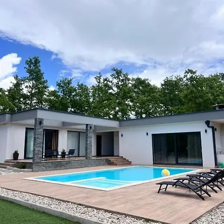 Villa Luxury Grey *